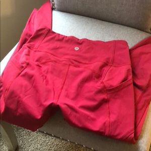 LULULEMON size 4 tights - maroon